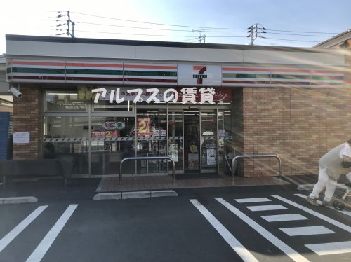 コンビニ　セブンイレブン 横浜山元町店（コンビニ）まで307m