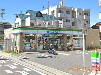 コンビニ　ファミリーマート　名古屋上飯田北町店（コンビニ）まで300m