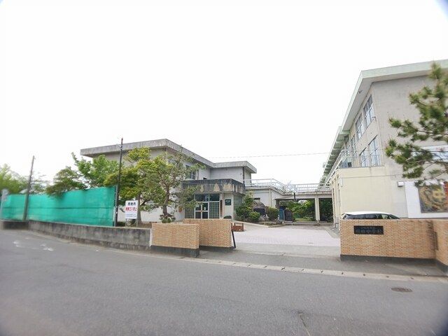 中学校　いわき市立植田中学校（中学校）まで149m