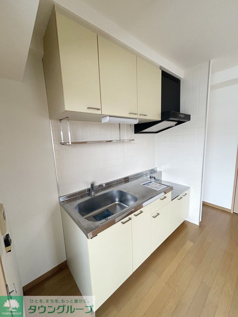 キッチン　同物件別部屋写真