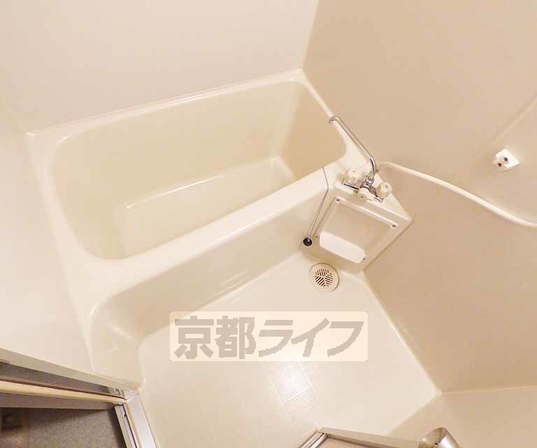 バス・シャワールーム　きれいなお風呂です。