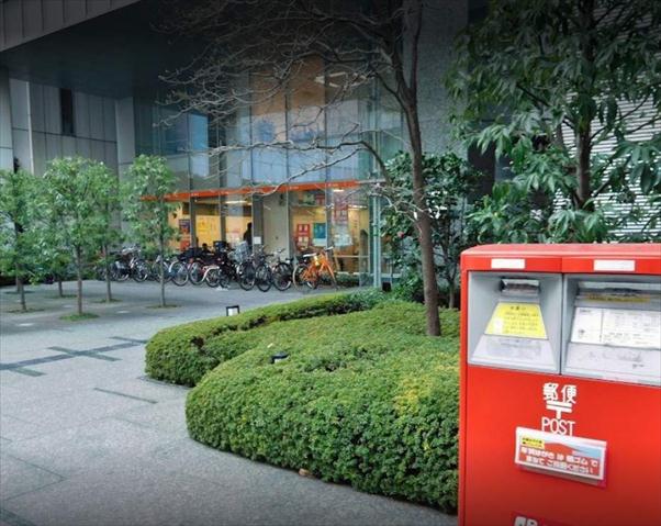 郵便局　港港南郵便局（郵便局）まで176m