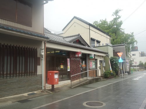 郵便局　津島門前郵便局（郵便局）まで674m