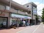 コンビニ　ファミリーマート 紫明通店（コンビニ）まで294m
