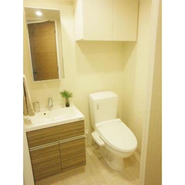 トイレ　※写真は同タイプ住戸です。