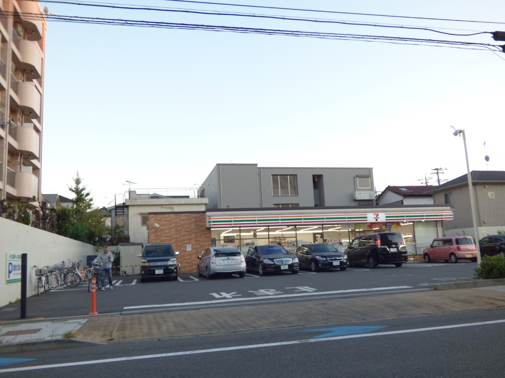 コンビニ　セブンイレブン 戸田中町1丁目東店（コンビニ）まで57m