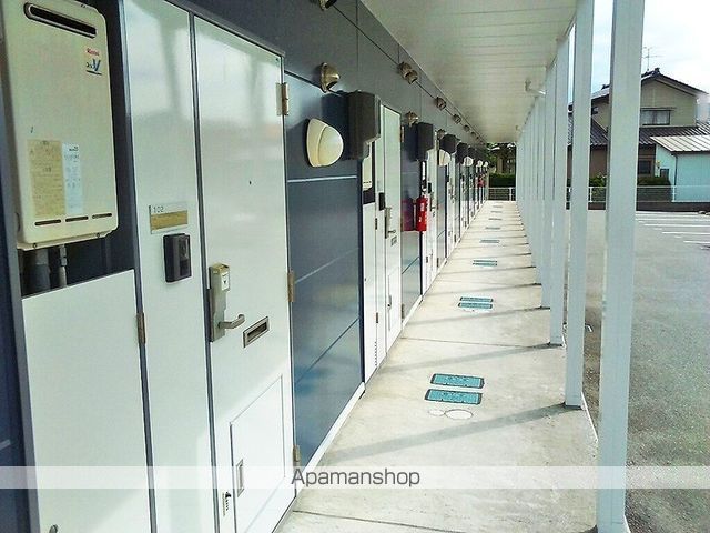 レオパレス向陽の外観写真