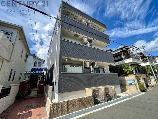 建物外観　オートロック付きで安心！宅配BOX付きで便利！
