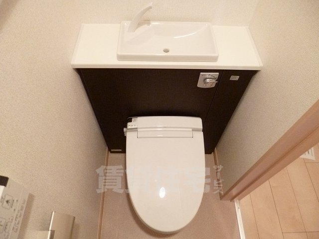 地下鉄東西線 東野駅 徒歩10分 7階建 築13年のトイレ写真