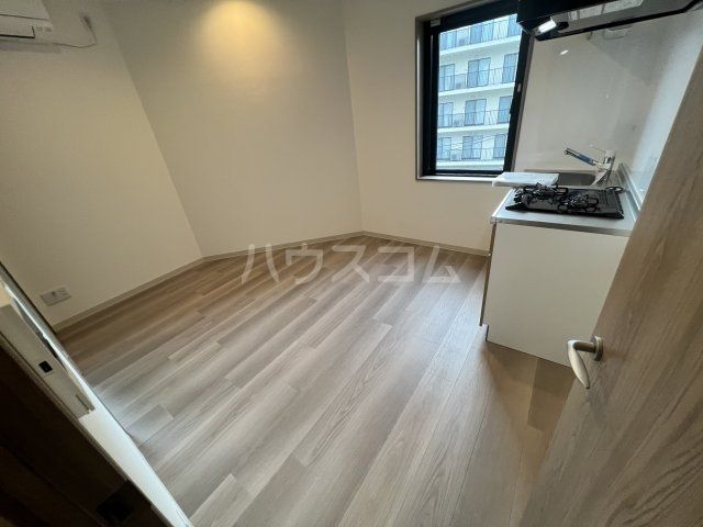 プールトゥジュール双ヶ岡の居間写真