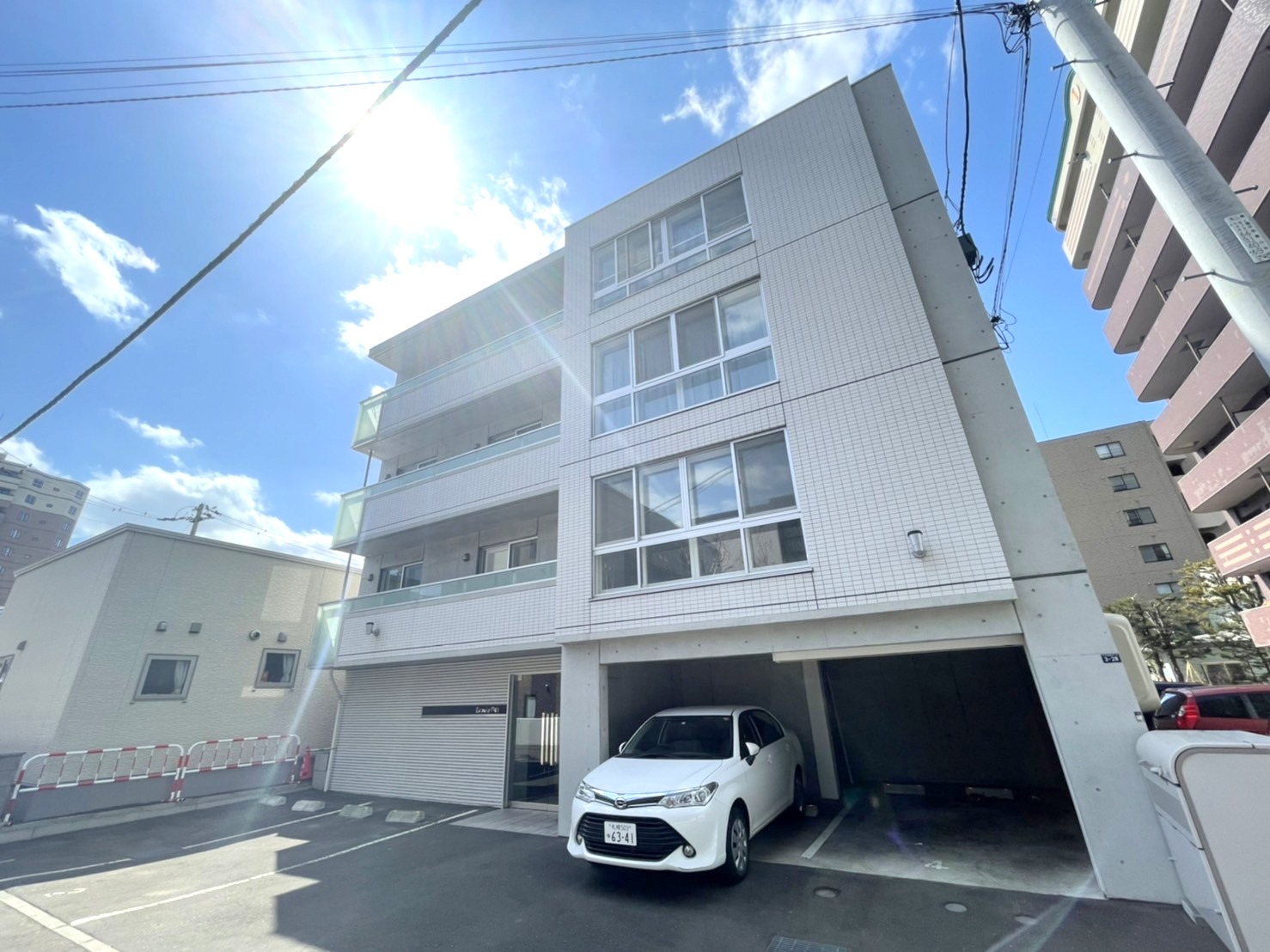 地下鉄東西線 西１８丁目駅 徒歩8分 築11年