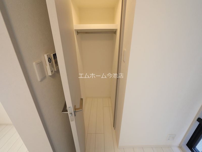 収納　クローゼット（収納スペース充実しています）