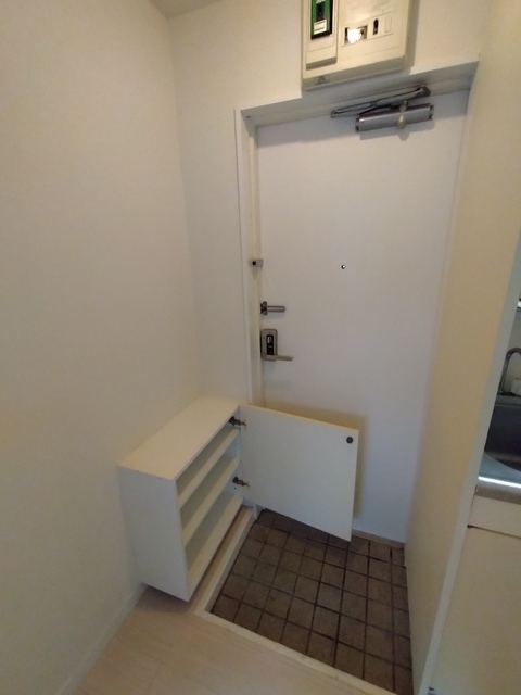 ローズアパートR63番館の玄関写真