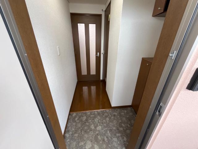 モアイーストVの玄関写真