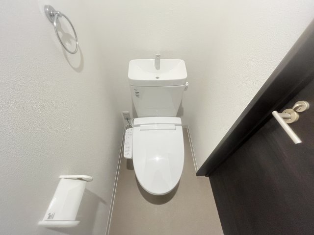 ジーメゾン東本町エルカーサのトイレ写真