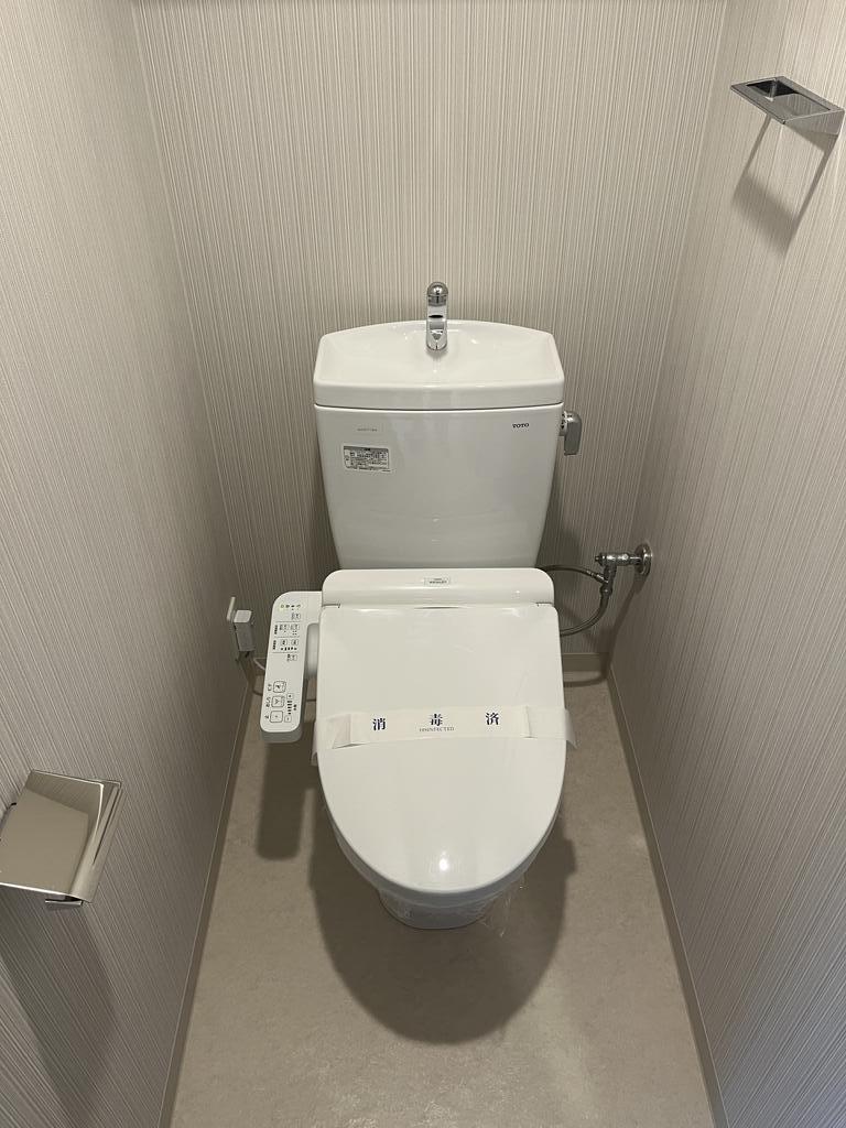 トイレ　※同タイプ・同モデルのものを使用