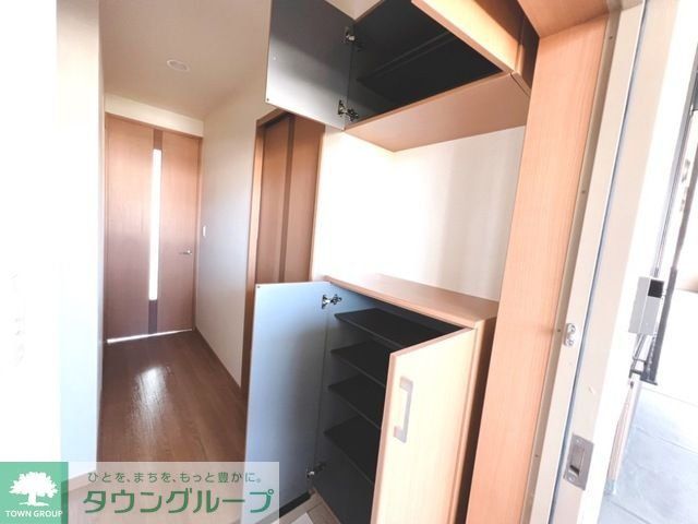 玄関　お問合せはタウンハウジングまで！※現地待合わせ相談可能