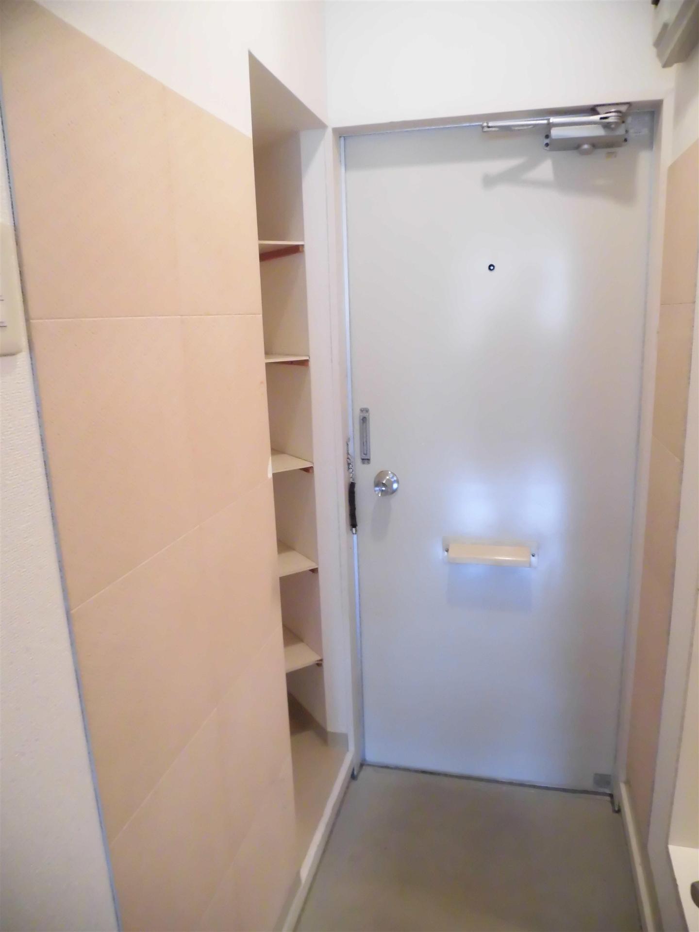 玄関　玄関収納