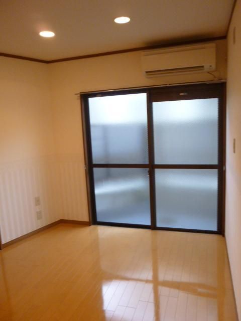 ラフィーネ学芸大学の居間写真