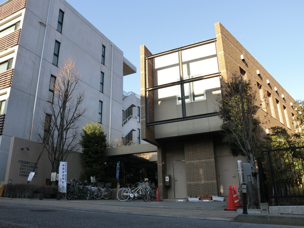 図書館　文京区立本郷図書館（図書館）まで349m