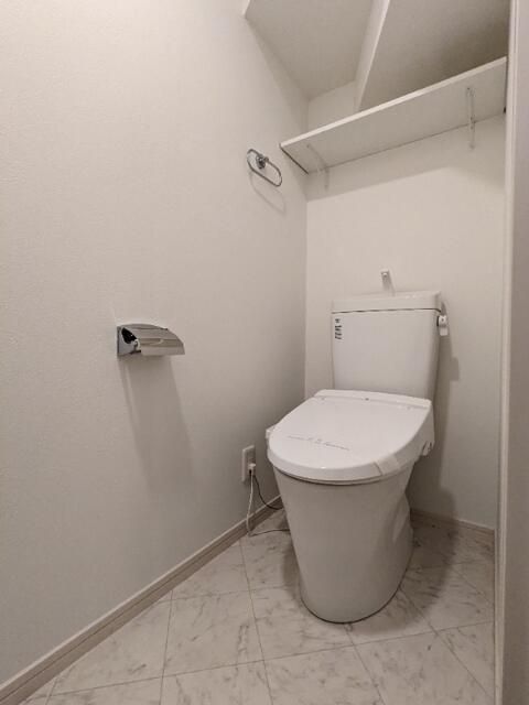 西武新宿線 鷺ノ宮駅 徒歩11分 2階建 築7年のトイレ写真