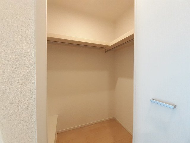 富山地鉄富山港線 城川原駅 徒歩21分 2階建 築7年の内装写真