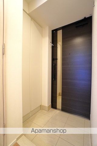 都営浅草線 宝町駅 徒歩3分 12階建 築3年の玄関写真