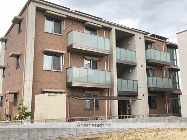 ＪＲ山陽本線 福山駅 バス乗車時間：11分 最寄りバス停で下車 徒歩5分 築13年