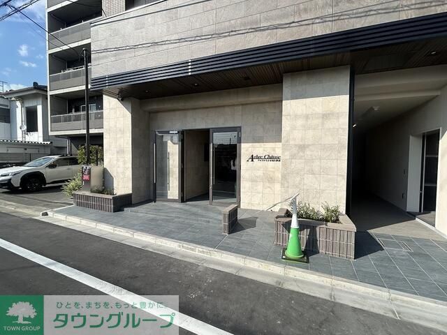 エントランス　駐車場