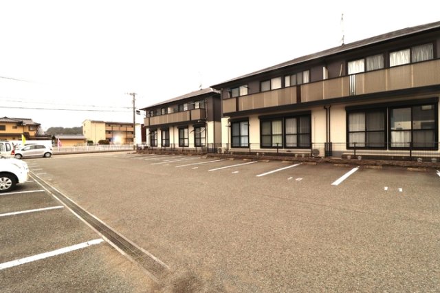 駐車場　駐車スペースもあります☆