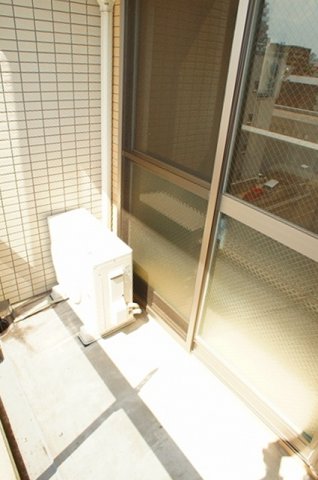 バルコニー　暖かな日差しのふりそそぐバルコニー♪