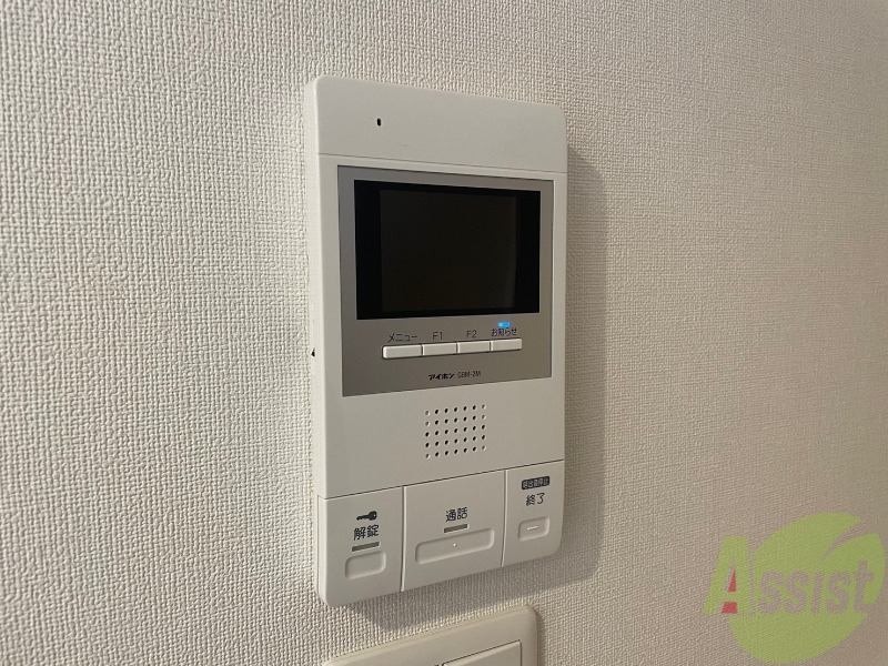 セキュリティ　ＴＶモニター付インターホンです。来客者の顔が見えるので安心！