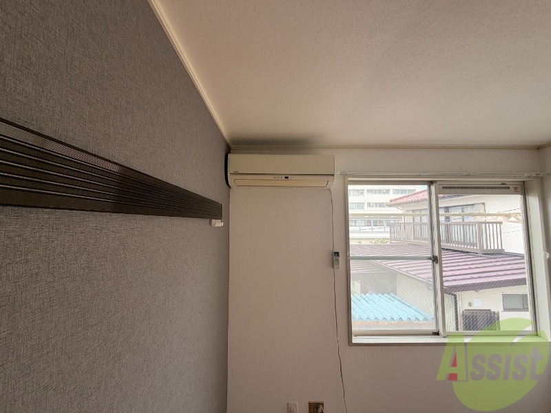 その他設備　リビングにエアコンが付いているため部屋の温度の調節が可能です