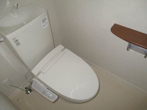 シャーメゾングランドガーデンCのトイレ写真