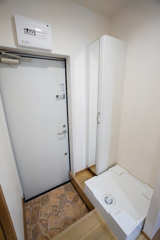 玄関　※別部屋参考写真※