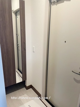 玄関　シューズクローク付き玄関