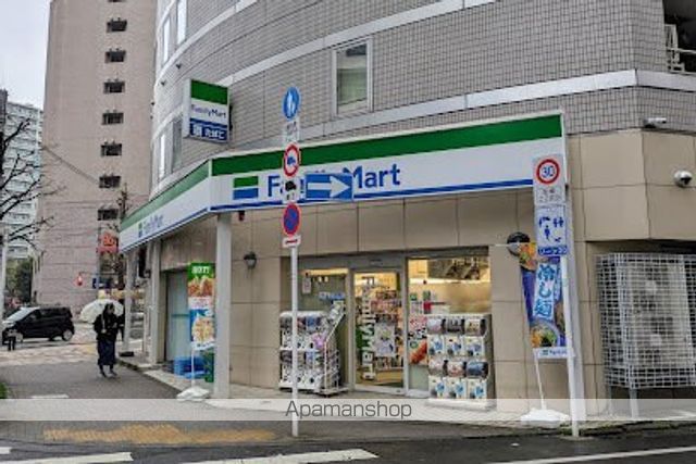 コンビニ　ファミリーマート大塚駅北口店（コンビニ）まで146m