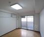 居室・リビング　洋室７．３帖・明るいお部屋です。