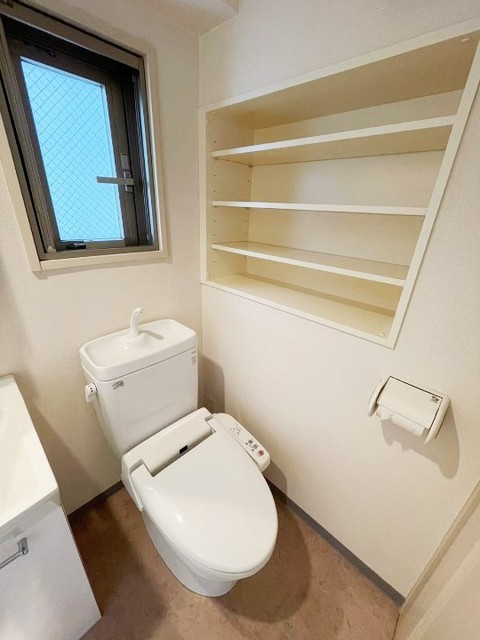 トイレ　別部屋同仕様タイプ