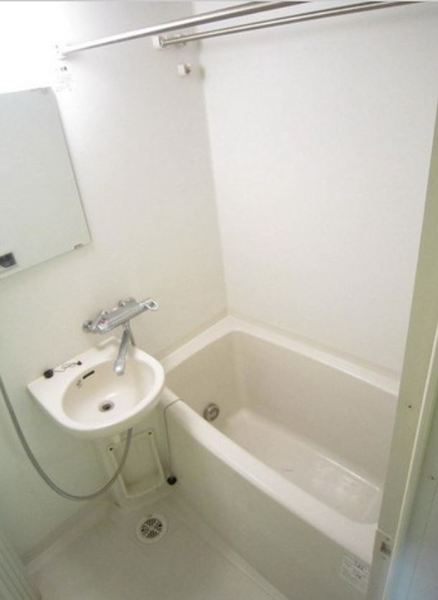 バス・シャワールーム　※別部屋参考写真