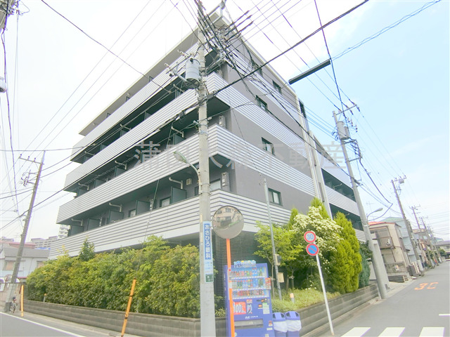 建物外観　2014年4月築　RC鉄筋コンクリート造地上5階建て1K 1