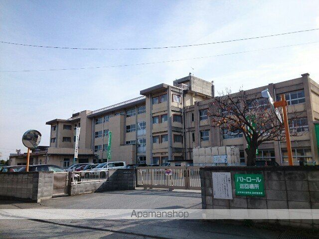 小学校　高崎市立片岡小学校（小学校）まで400m