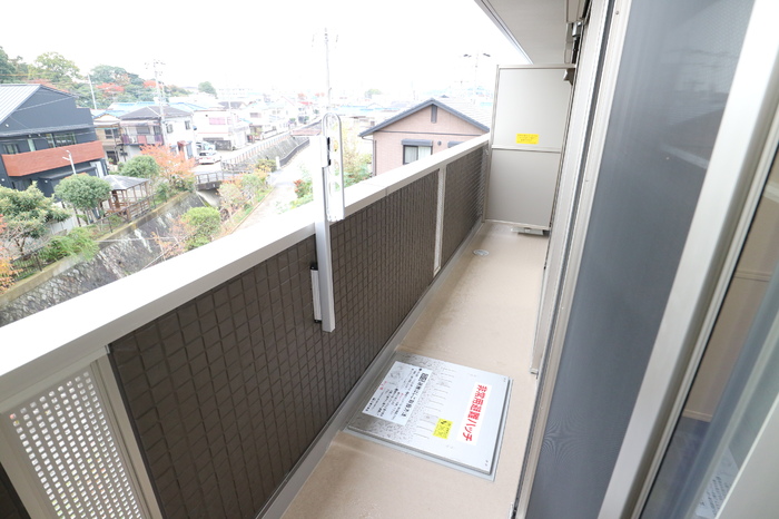 グロリアハイツはびきのA棟の内装写真