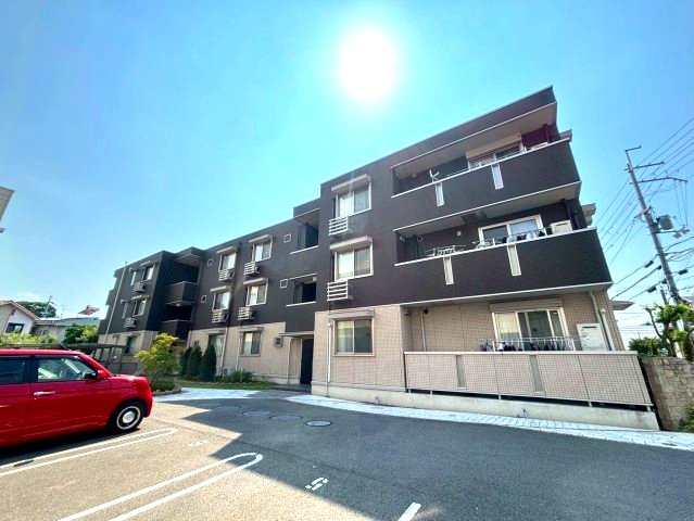 グロリアハイツはびきのA棟の外観写真