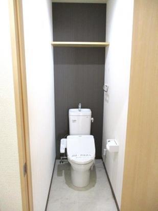 トイレ　温水洗浄暖房便座付トイレ