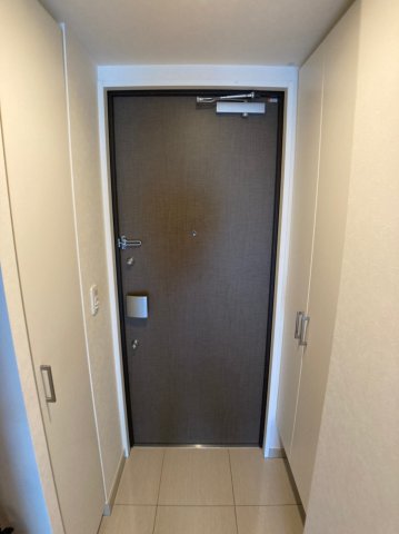 ハビテ靭センターコートの玄関写真
