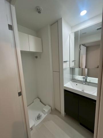 洗面設備　※別部屋の参考写真です。