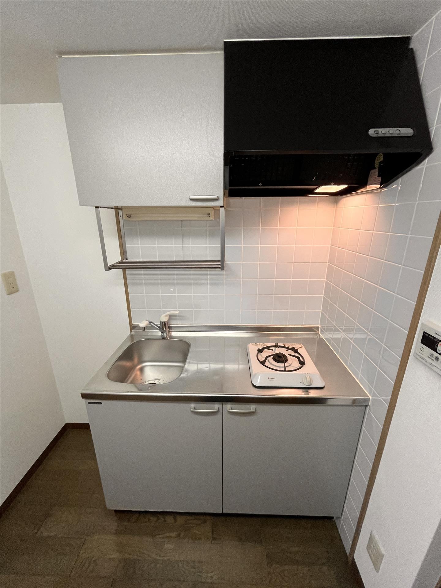 キッチン　写真は別部屋です。