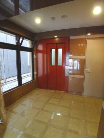 地下鉄桜通線 高岳駅 徒歩7分 9階建 築33年の外観写真