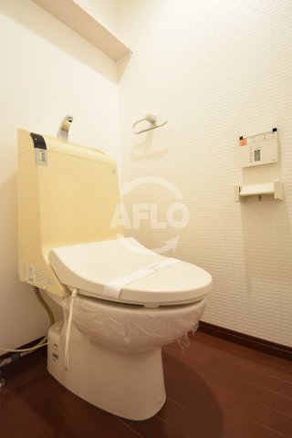 トイレ　コンフォートレジデンス御堂筋本町　温水暖房便座付き